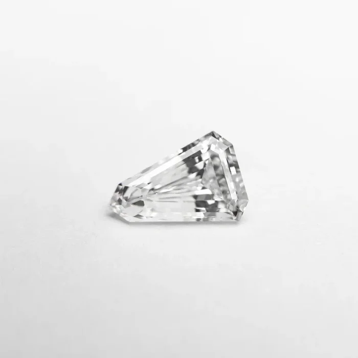0.55ct 7.13×4.85×2.66mm VS2 F Shield Step Cut 19677-03