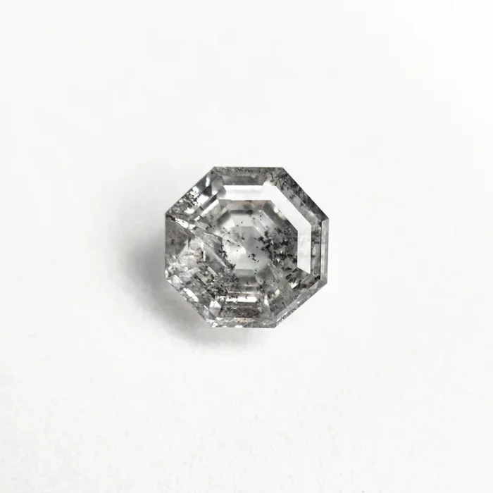 0.92ct 5.98×5.86×3.26mm Octagon Step Cut ?? 25619-01