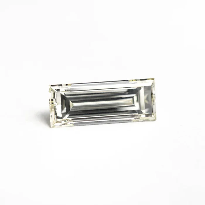 1.11ct 9.55×3.80×2.97mm VS2 O-P Baguette Step Cut 26124-02