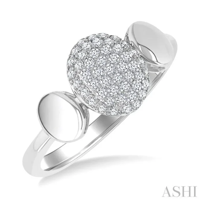 1/4 Ctw Oval Shape Pave Set Round Cut Diamond Ring in 10K White Gold