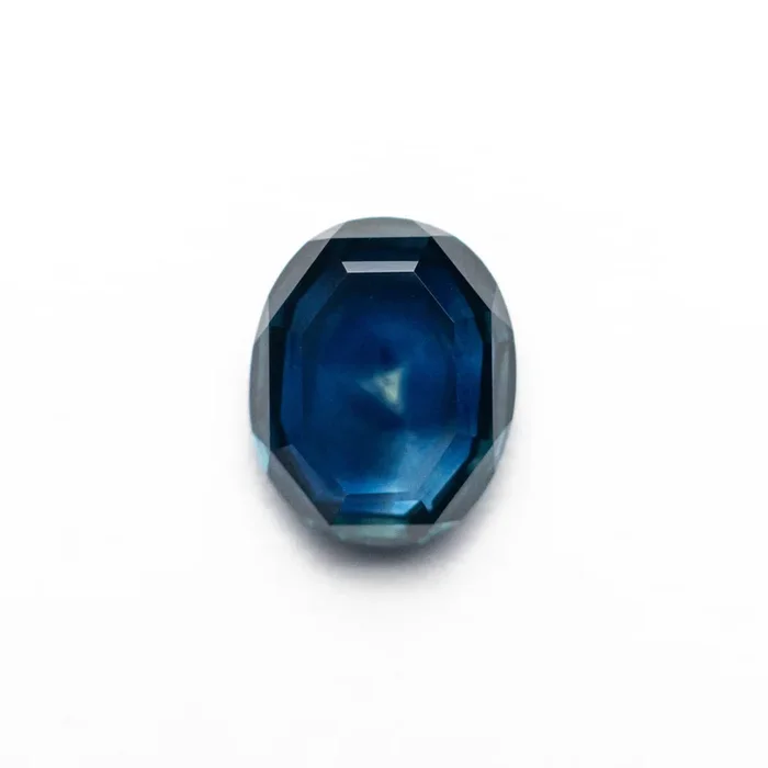 1.92ct 8.42×6.83×2.82mm Oval Portrait Cut Sapphire 24197-04