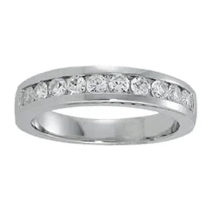 10-Diamond Round Wedding Ring