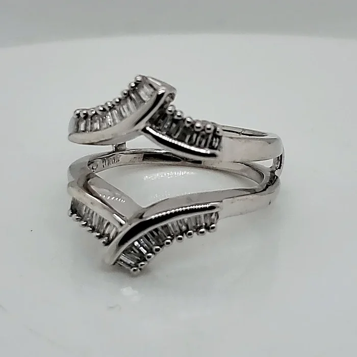 10kt White Gold Baguette Diamond Ring Guard