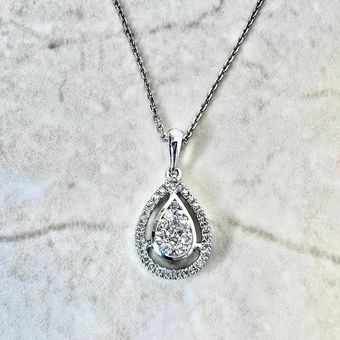 14 Karat White Gold 1/4 Carat Diamond Halo Pendant Necklace