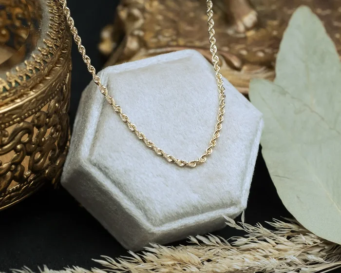 14K GOLD LIGHT ROPE CHAIN