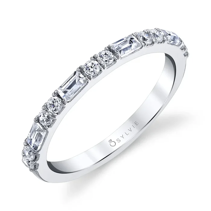 14K White Gold Straight Baguette And Round Diamond Band