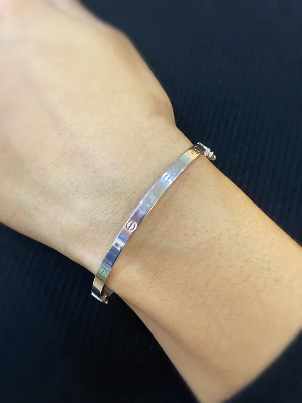 14K White love bangle (alt.) ? JTJ™