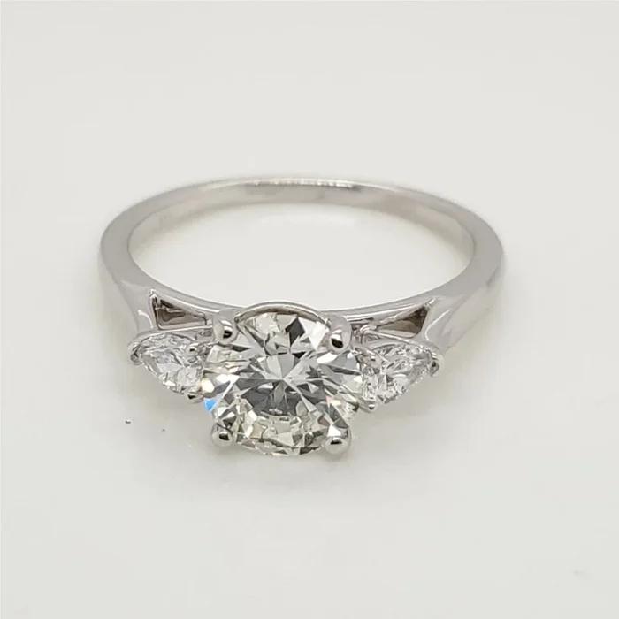 14kt White Gold 1.30 Carat Round Brilliant Cut Diamond Engagement Ring