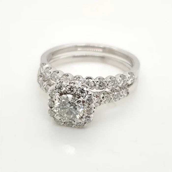 14kt White Gold .73 Carat Round Brilliant Cut Diamond Wedding Set