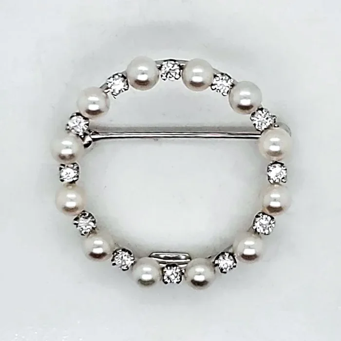 14kt White Gold Diamond and Pearl Circle Brooch