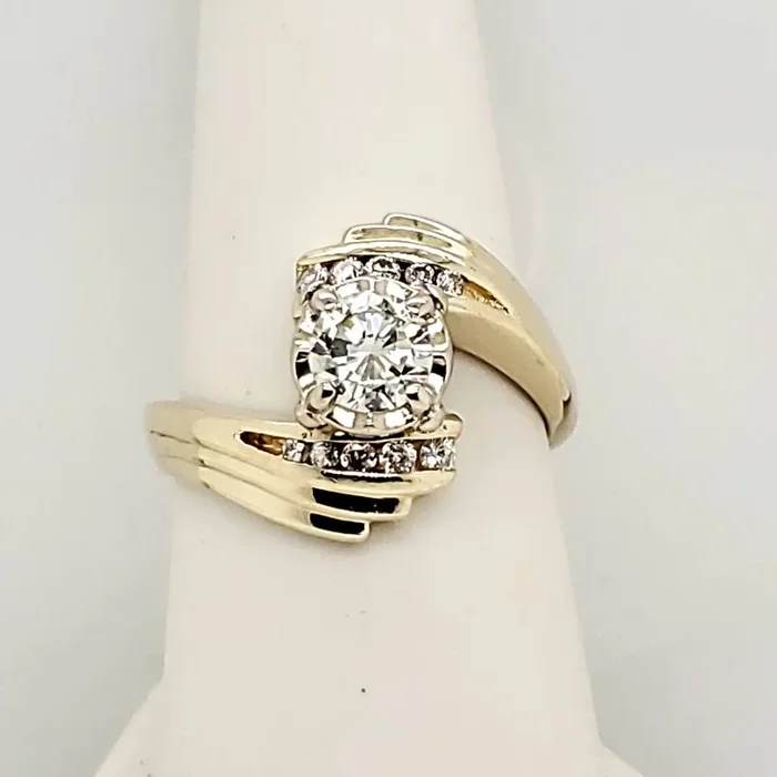 14Kt Yellow Gold And Diamond Bypass Design Ring