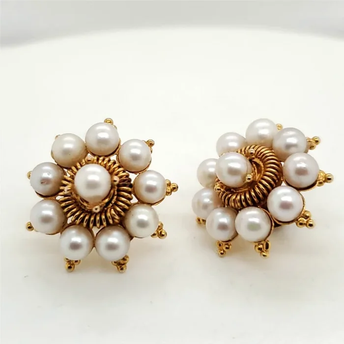 14kt Yellow Gold Pearl Earrings