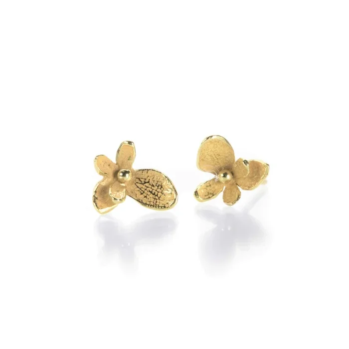 18k Baby Hydrangea Stud Earrings