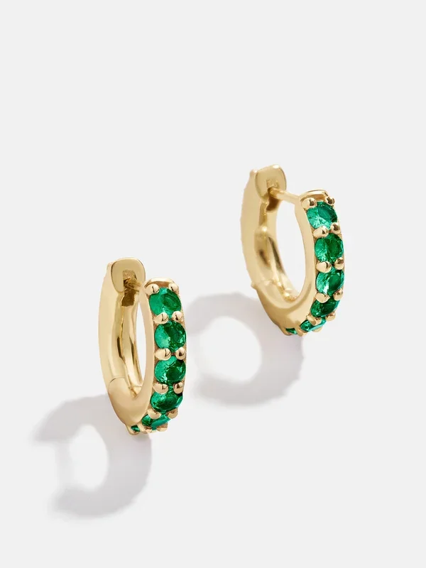 18K Gold Birthstone Huggie Earrings – Emerald