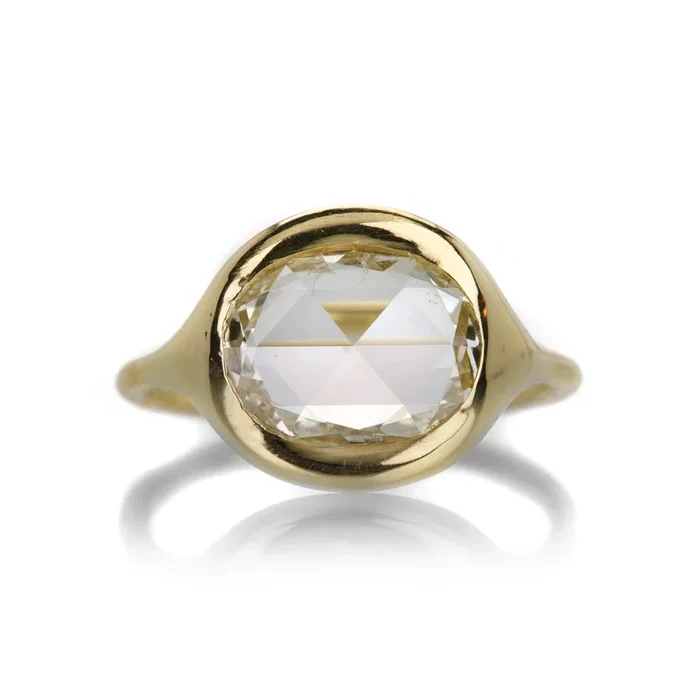 18k Oval Diamond Ring