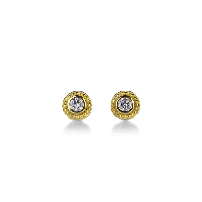 18k Round Diamond Studs
