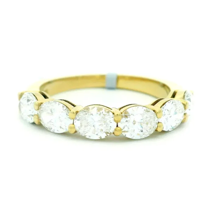 18K Yellow Gold Straight Natural Diamonds Band