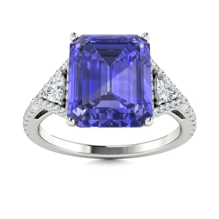 18KT Gold Tanzanite and Diamond Ring (Tanzanite 3.79 cts. White Diamond 0.72 cts.)