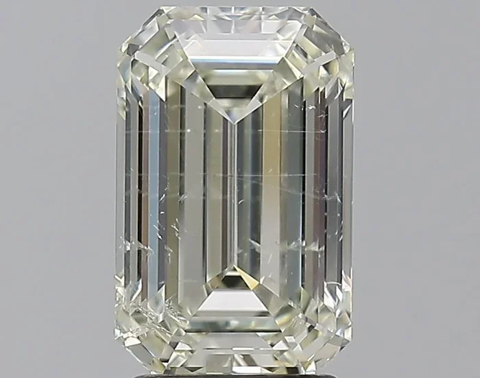 2.77 Carat Emerald Natural Diamond