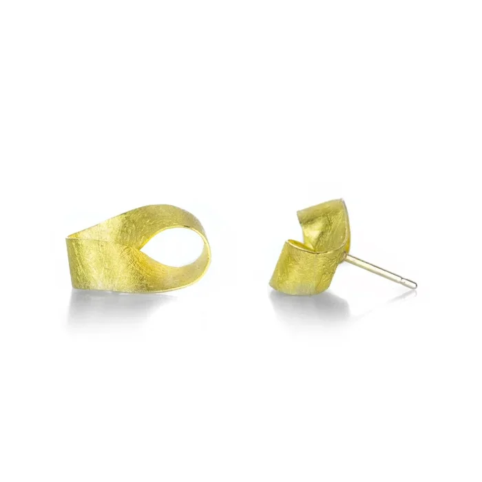 22k Mobius Spiral Studs