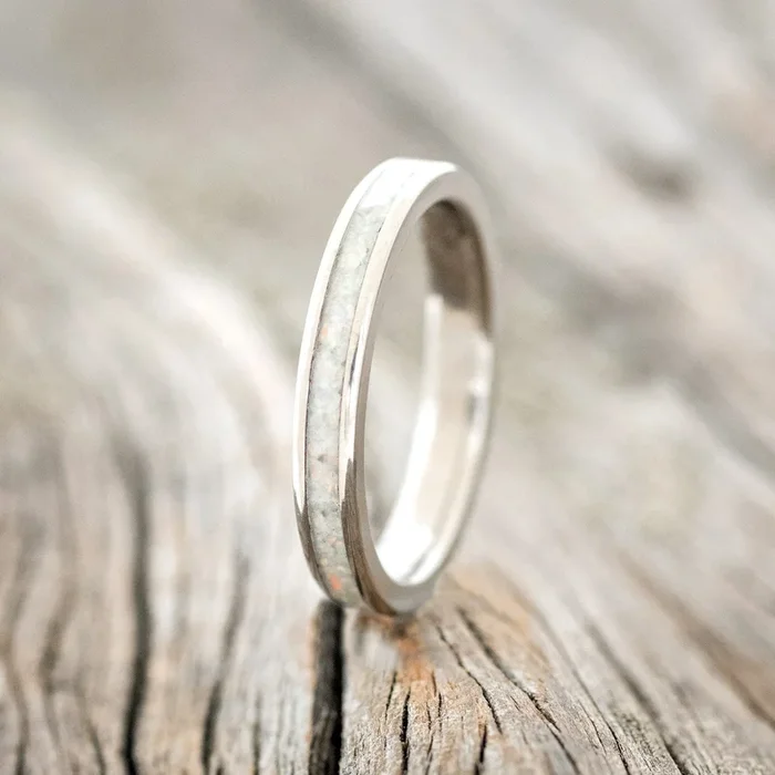 “ETERNA” – FIRE & ICE OPAL STACKING BAND