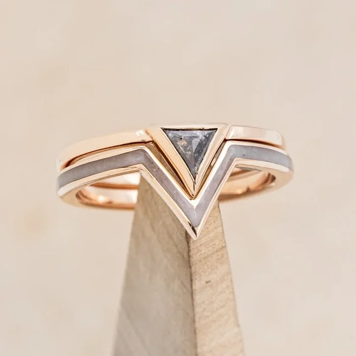 “JENNY” – TRIANGLE ROSE CUT SALT & PEPPER DIAMOND ENGAGEMENT RING WITH GRANITE V-SHAPED TRACER