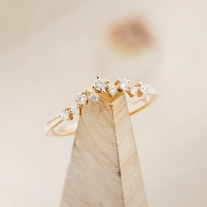 “LEA” – TRACER WITH DIAMOND ACCENTS