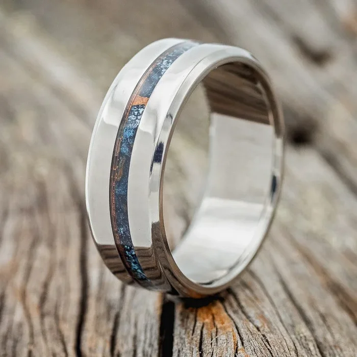“NIRVANA” – CENTERED INLAY WEDDING BAND
