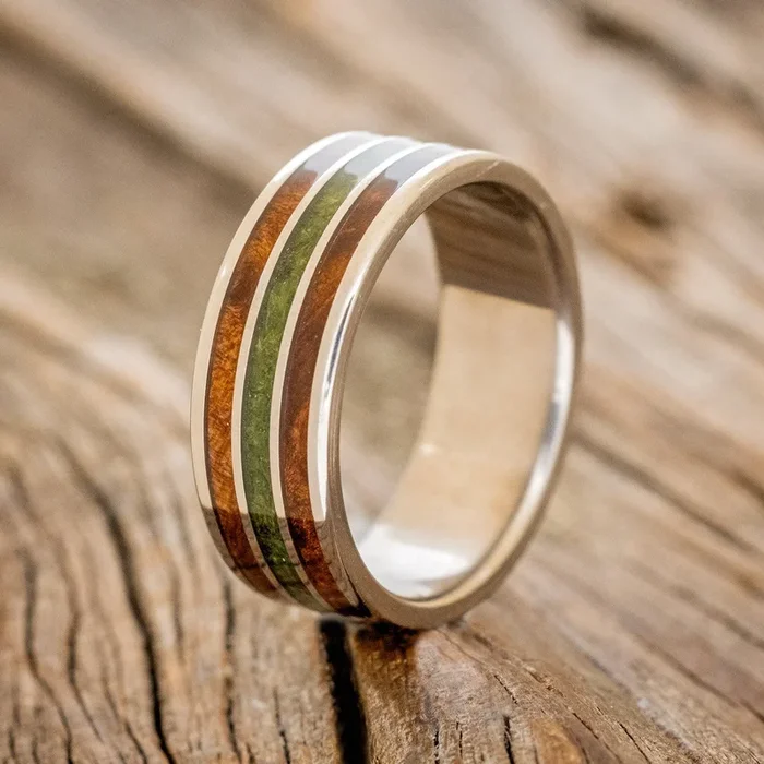 “RIO” – REDWOOD & MOSS WEDDING BAND