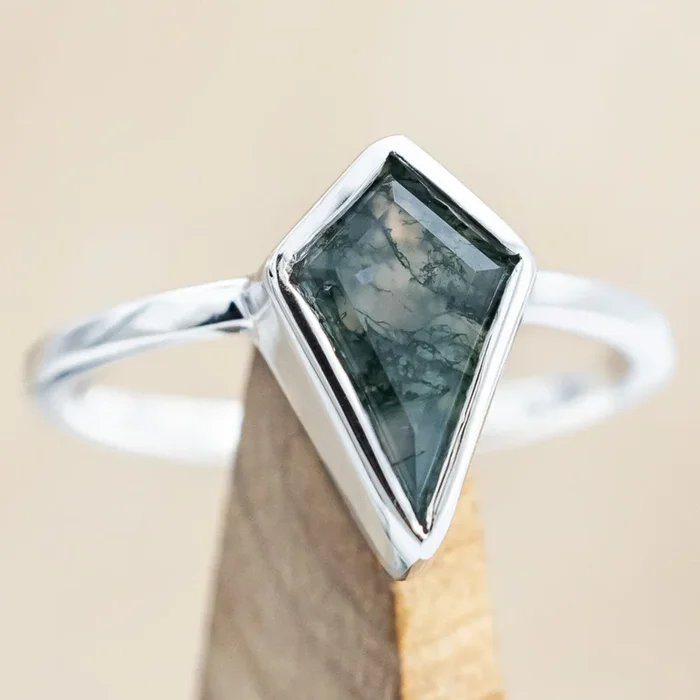 “WILLA” – KITE CUT MOSS AGATE SOLITAIRE ENGAGEMENT RING – 14K WHITE GOLD – SIZE 11