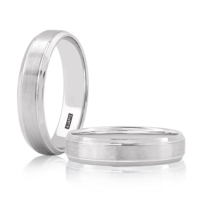 A. Jaffe Men’s 14k Gold Wedding Band