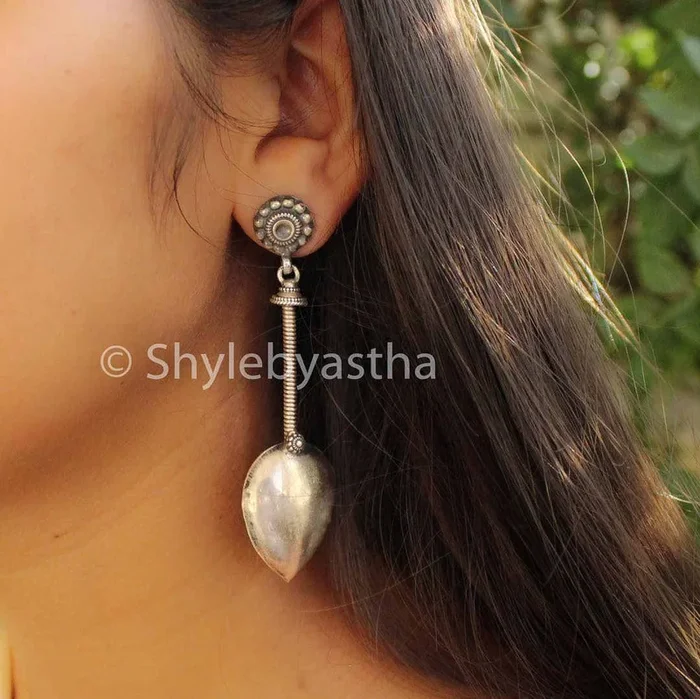 Adya Drop Earrings