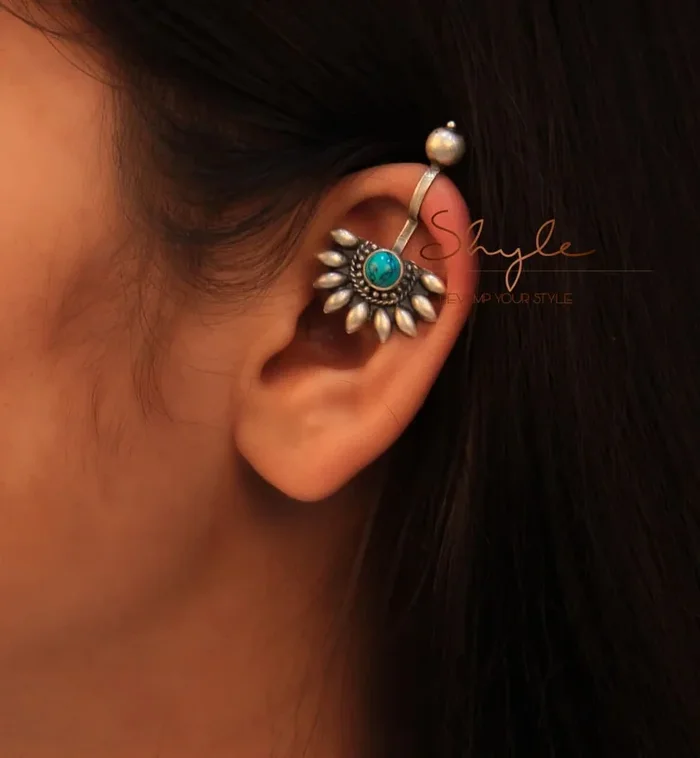 Adya Petal Turquoise clip on Bugadi