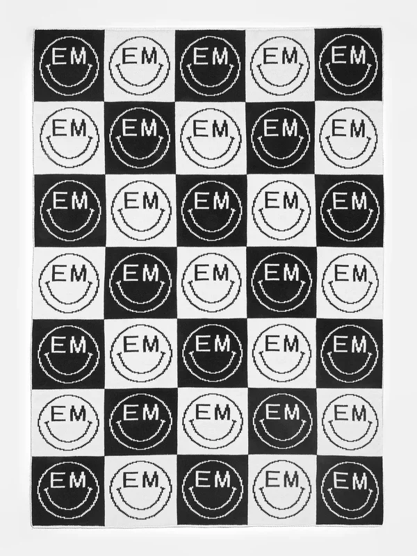 All Smiles Custom Blanket – Black/White
