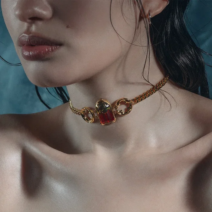 ALTAR. Gothic Arch Tourmaline Glass Choker – Gold