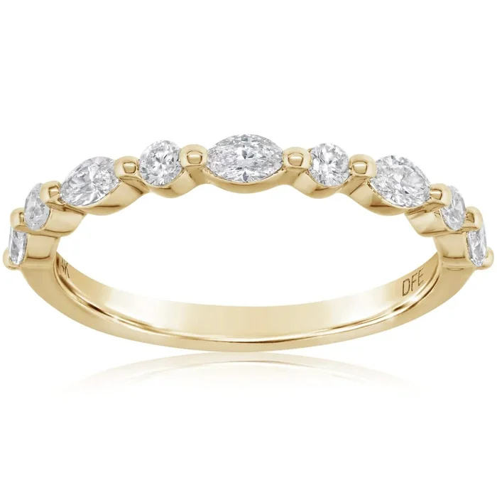 Alternating Oval & Round Diamond Wedding Band