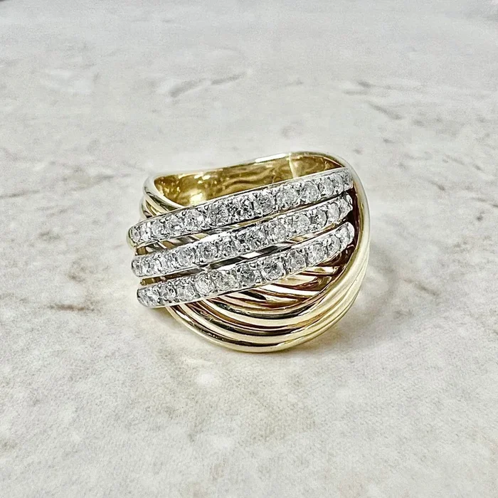 Anillo vintage de oro amarillo de 14 quilates con tres filas de diamantes de 1 quilate