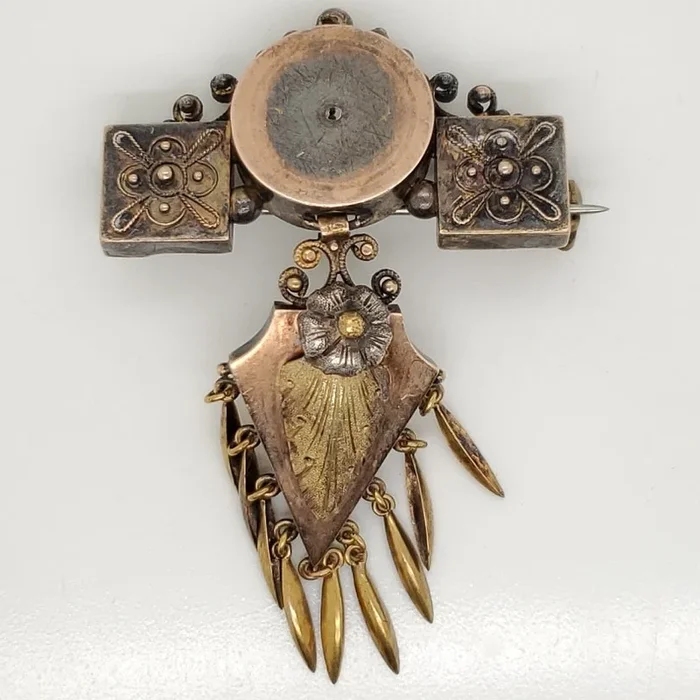 Antique Mid-Victorian 10kt Yellow Gold Brooch