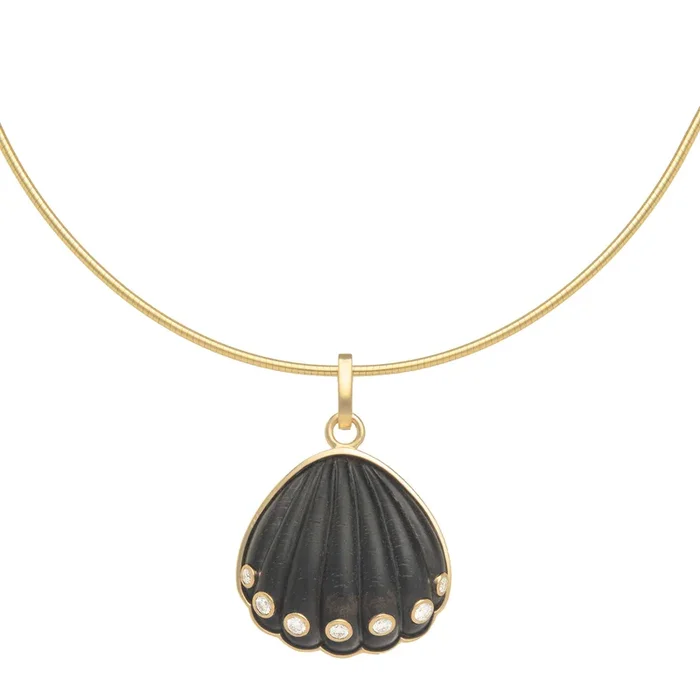 Antonia Large Shell Pendant Choker