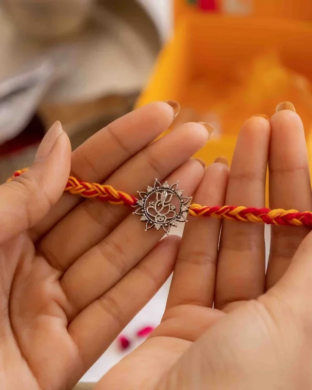 Anvaya Intricate Ganesha Shubh Rakhi