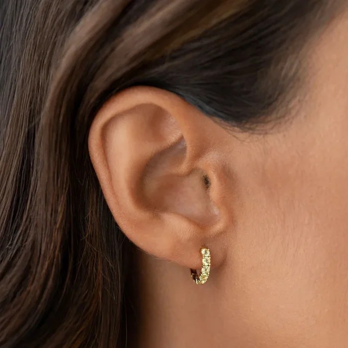 August Birthstone Huggie Earrings – Olivine
