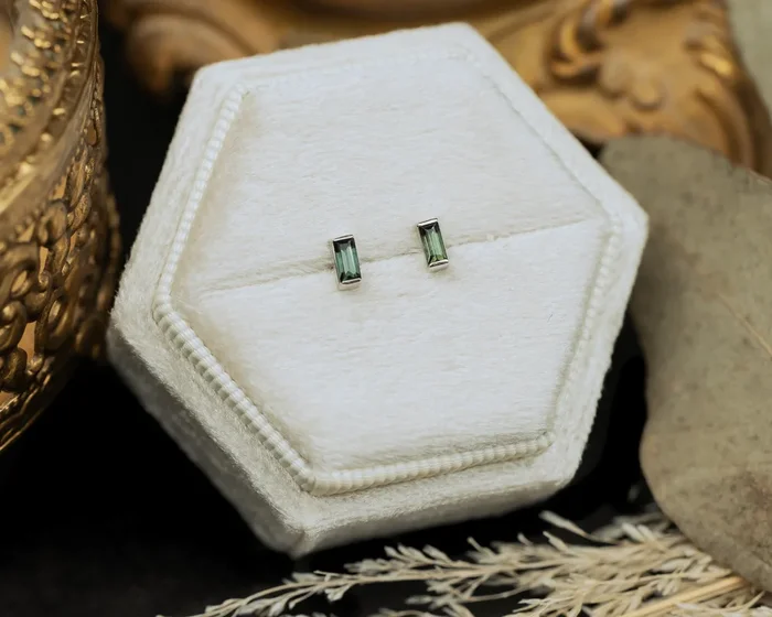 BAGUETTE CUT GREEN TOURMALINE EARRINGS IN 14K GOLD