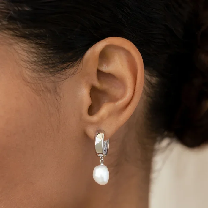 Baroque Pearl Chunky Hoop Earrings Silver – Meredith