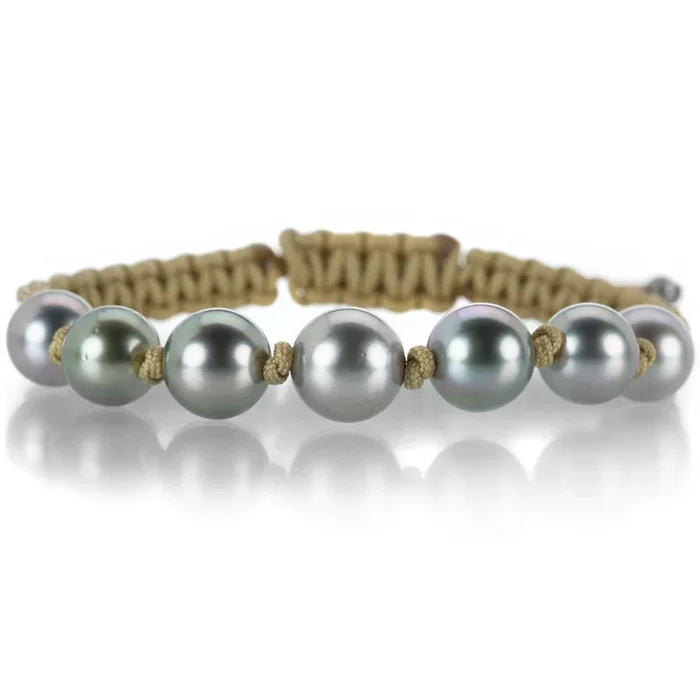 Beige Macrame Bracelet with 7 Tahitian Pearls