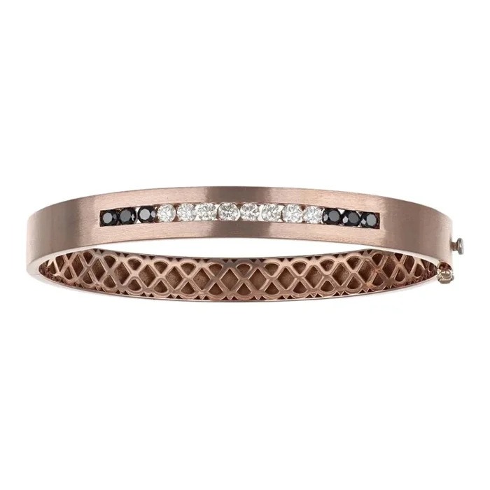 Black Diamond Men’s Bangle (Black Diamond 1.25 cts. White Diamond 1.38 cts.)