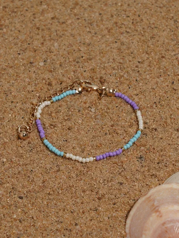Blue beaded bracelet