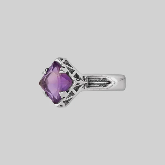 CHALICE. Violet Amethyst Gothic Ring – Silver