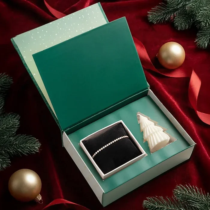 Christmas Chic Christmas Gift Box