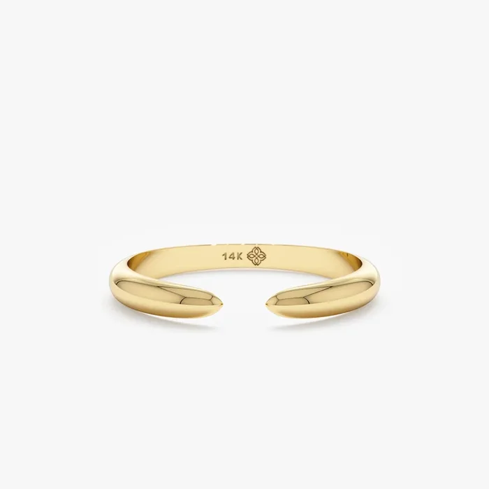 Claw Ring in Solid Gold, Marina