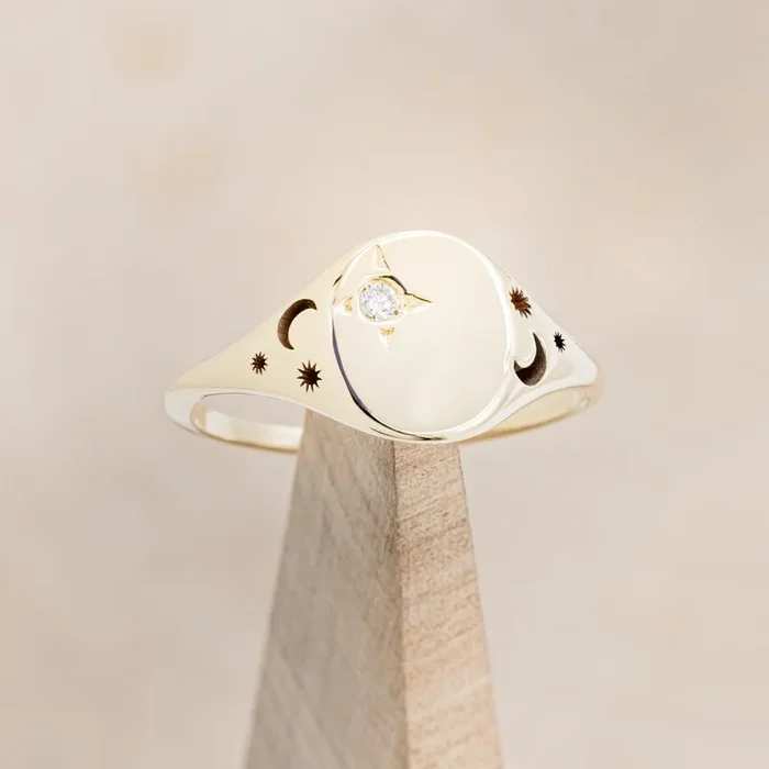 CUSTOM ENGRAVED CLASS RING / CUSTOM SIGNET RING